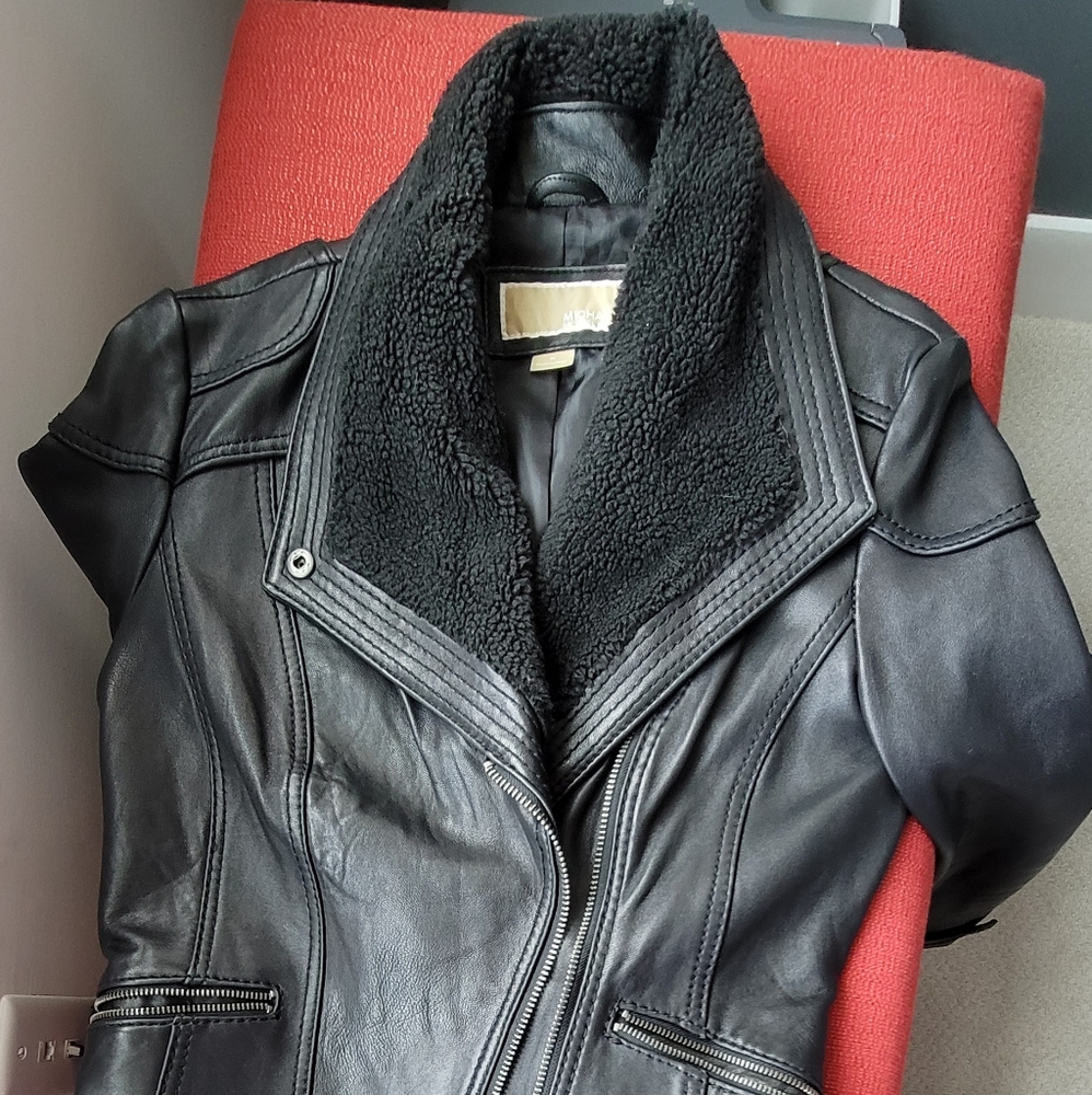 MICHAEL KORS FAUX COLLAR MOTO LEATHER JACK…